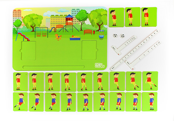 Тоглоомын талбайд хөлбөмбөг тоглох