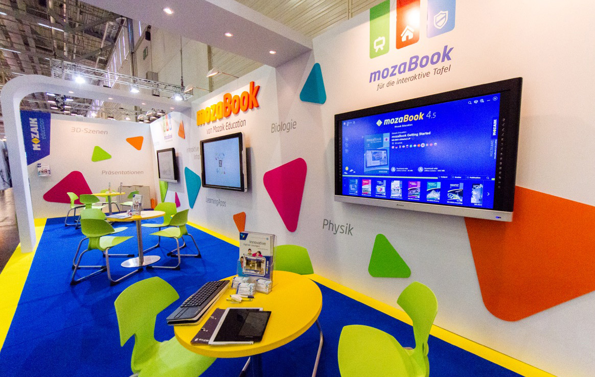 The worldwide travels of mozaBook