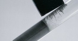 Төмөр ба хүхрийн нунтгийн холимог нь соронзон чанартай