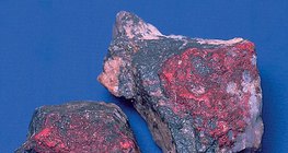 Циннабар (HgS)