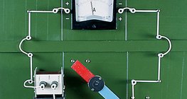 Эргэлдэж буй соронзын үүсгэсэн гүйдэл