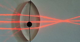 Цуглуулагч линзээр нэвтрэн гарах гэрлийн туяа