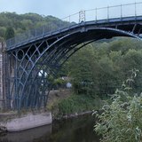 Дэлхийн анхны төмөр гүүр болох Iron Bridge