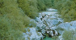 Карст өндөрлөг дэх голын хөндий