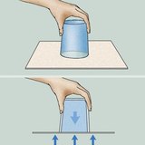 Ус яагаад шилэн аяганаас гоожихгүй байна вэ?