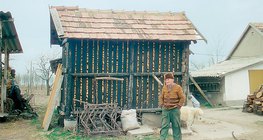 Эрдэнэ шишний агуулах