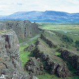 Исландыг хуваан сунах хавцалт хөндий