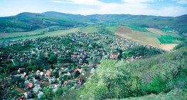 Уулын тосгон