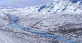 Хайлж буй мөсөн гол