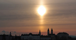 Нарны багана