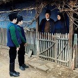 Трансильваний тосгонд шинэ жилийн баяраа тэмдэглэж байна