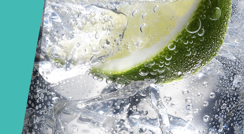 Харанхуйд гэрэлтдэг ус